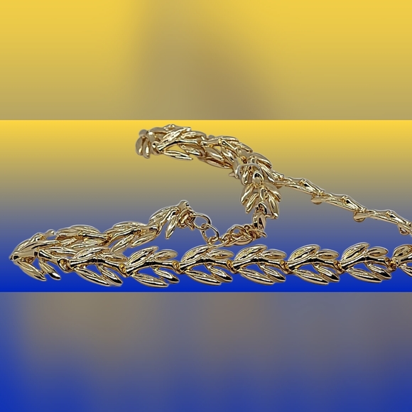 Necklace - Picture 6 of 6